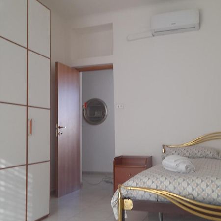 Apartment Duomo Bocconi Navigli Милано Екстериор снимка